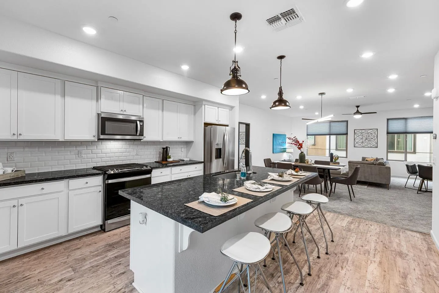 25271 Parklane Dr, Hayward