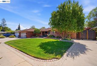 4858 Sterling Dr, Fremont