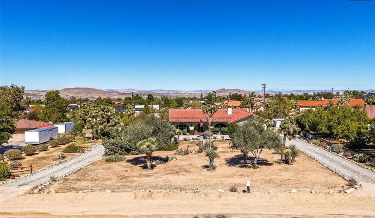 58260 Joshua Ln, Yucca Valley