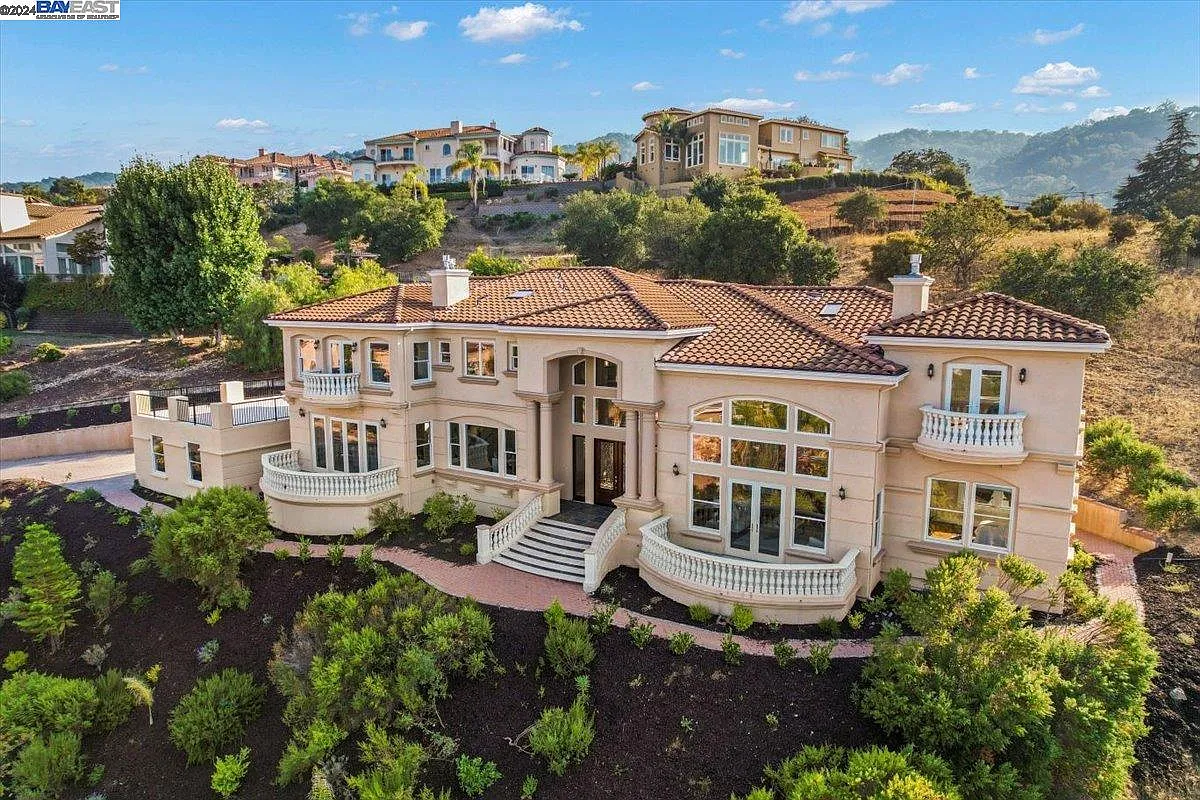 7175 Glenview Dr, San Jose