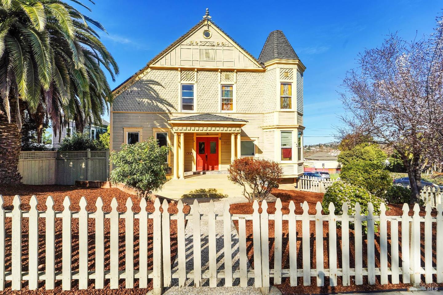 844 Kentucky St, Vallejo